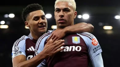 أستون فيلا يسعى لتجديد عقود روجرز وكاش وماكجين