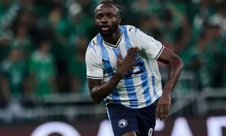 فيستون ماييلي.. رجل النهائيات وصانع أمجاد بيراميدز