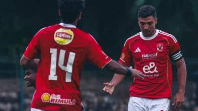 الأهلي يخطف شبيبة القبائل بثنائية في الشوط الأول