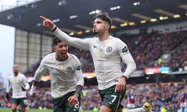 تشيلسي يتجاوز عقبة بيرنلي ويرتقي إلى وصافة البريميرليج