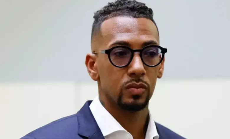 زيارة مثيرة.. بواتينج يتدرب في برشلونة ويلتقي فليك