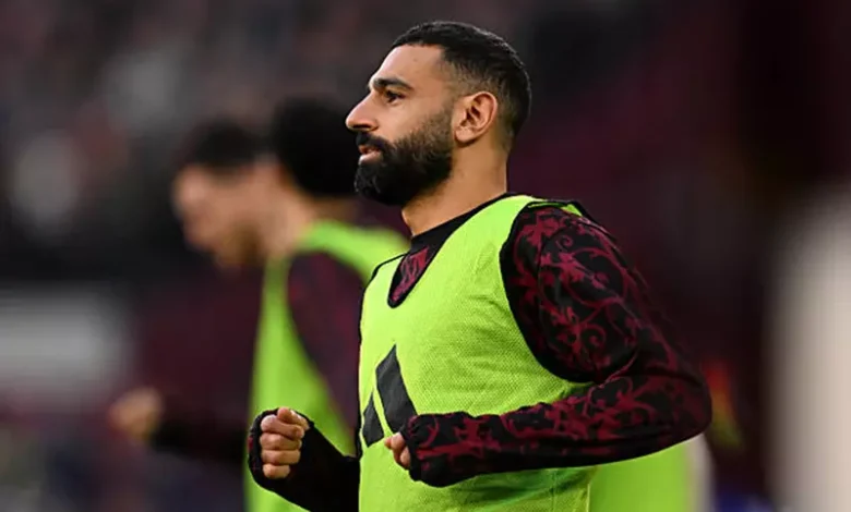 كم لقاء شاهده صلاح من دكة ليفربول بالدوري الإنجليزي؟