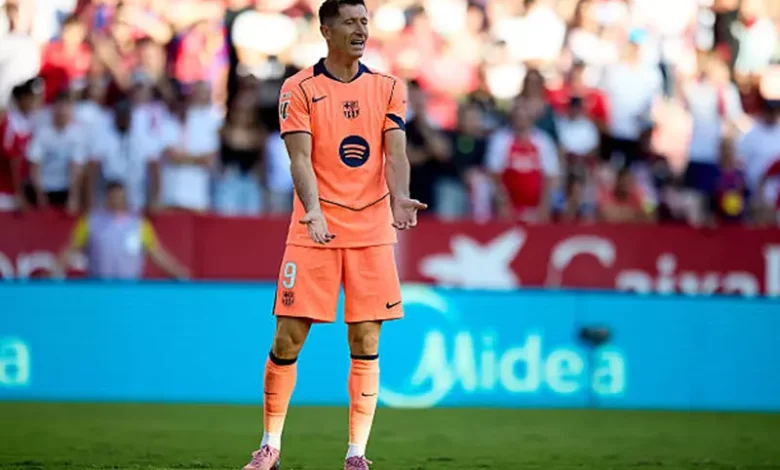 ليفاندوفسكي يحسم موقفه من التجديد مع برشلونة