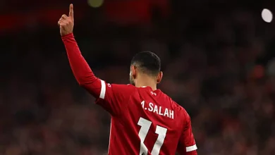 محمد صلاح الأبرز.. القميص الأكثر اتساخاً بأعلى سعر