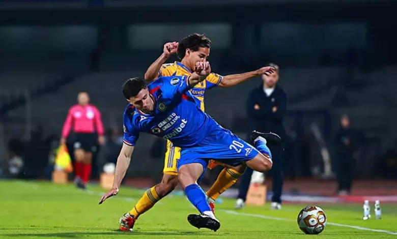 منافس بيراميدز المحتمل.. كروز أزول يتعادل مع تايجرز